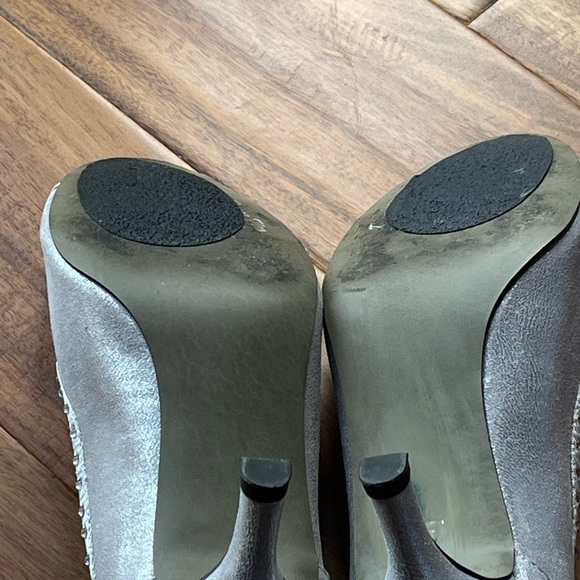 Silver peep toe heels with BLING SIZE 8.5 - Picture 8 of 9